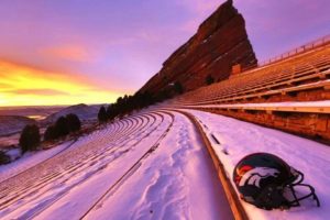 denver-bronco-red-rocks